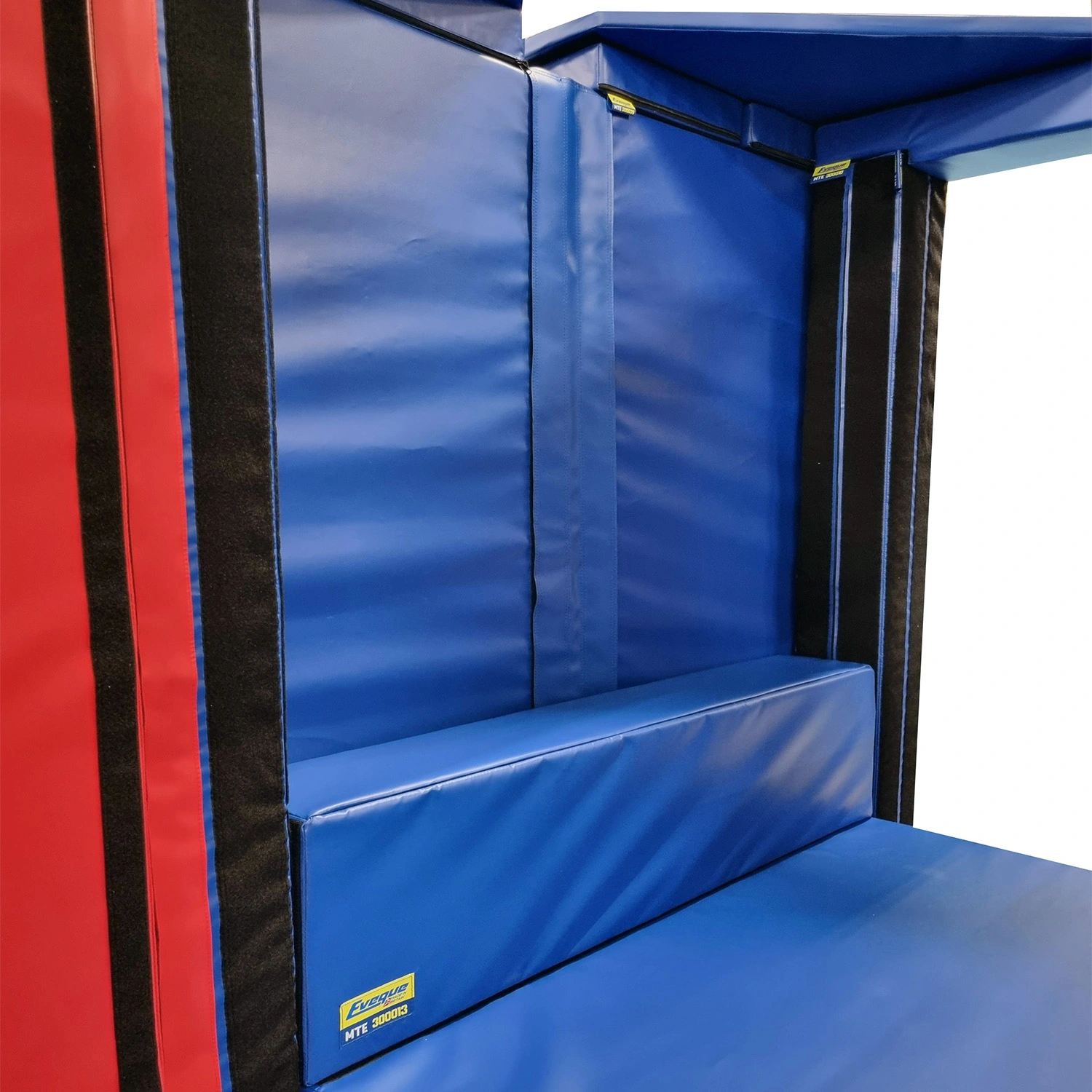 MTE Caged Vehicle 1.5m x 1m